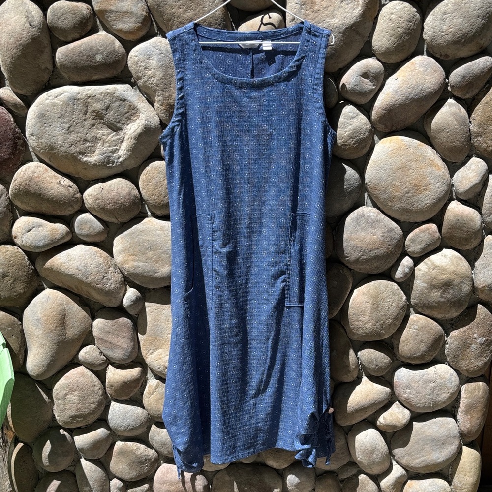 Blue with Repeating White Pattern Sleeveless Long Dress